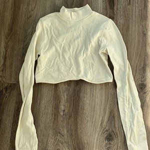 Long sleeve ivory crop top